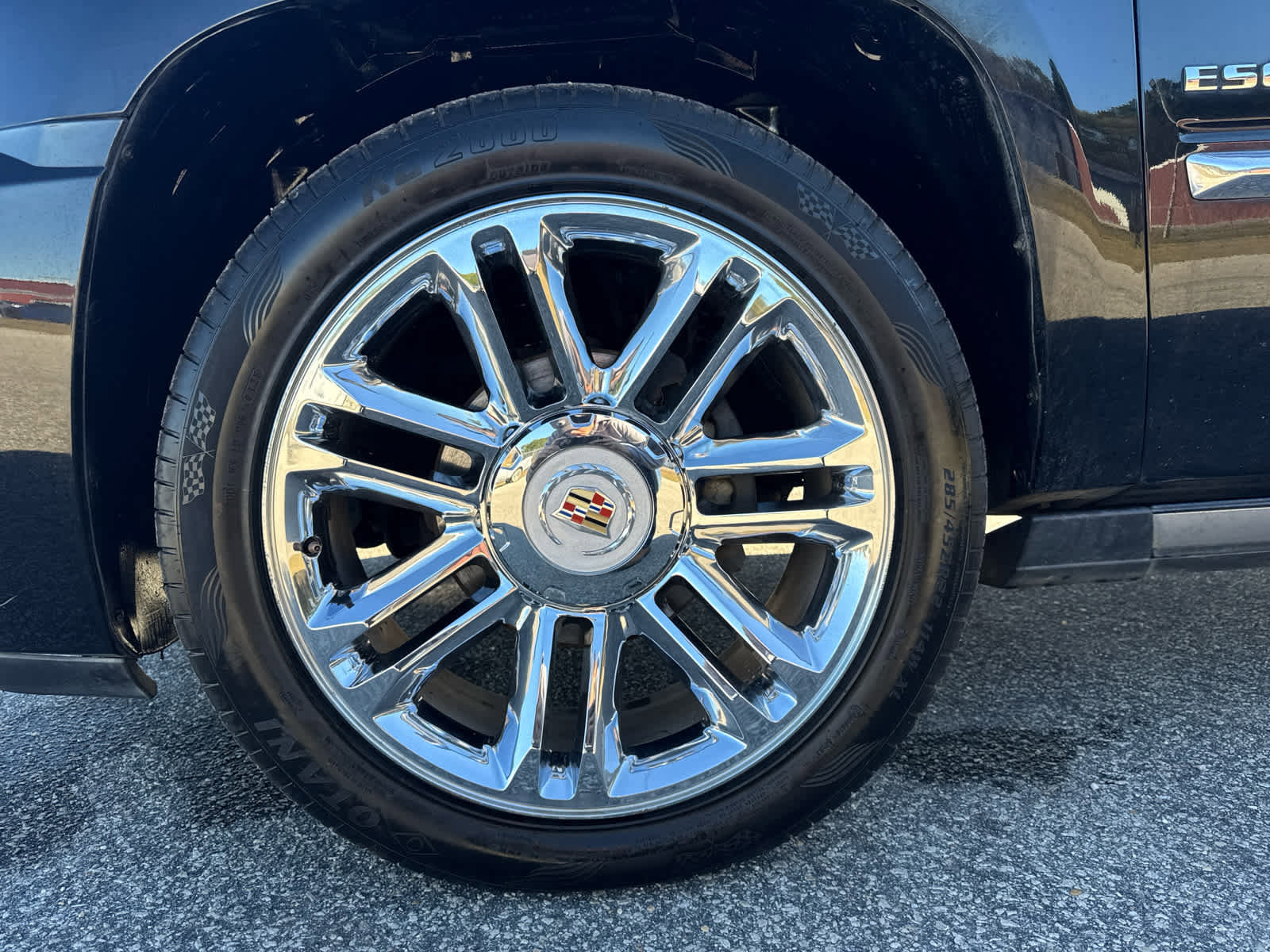 Used 2014 Cadillac Escalade ESV Platinum image 44