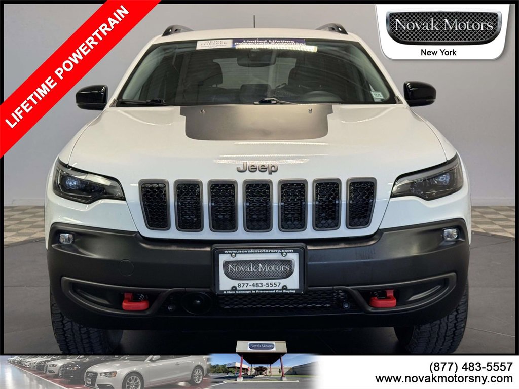 Used 2022 Jeep Cherokee Trailhawk image 2