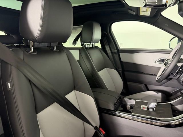 New 2026 Land Rover Range Rover Velar Dynamic SE image 34