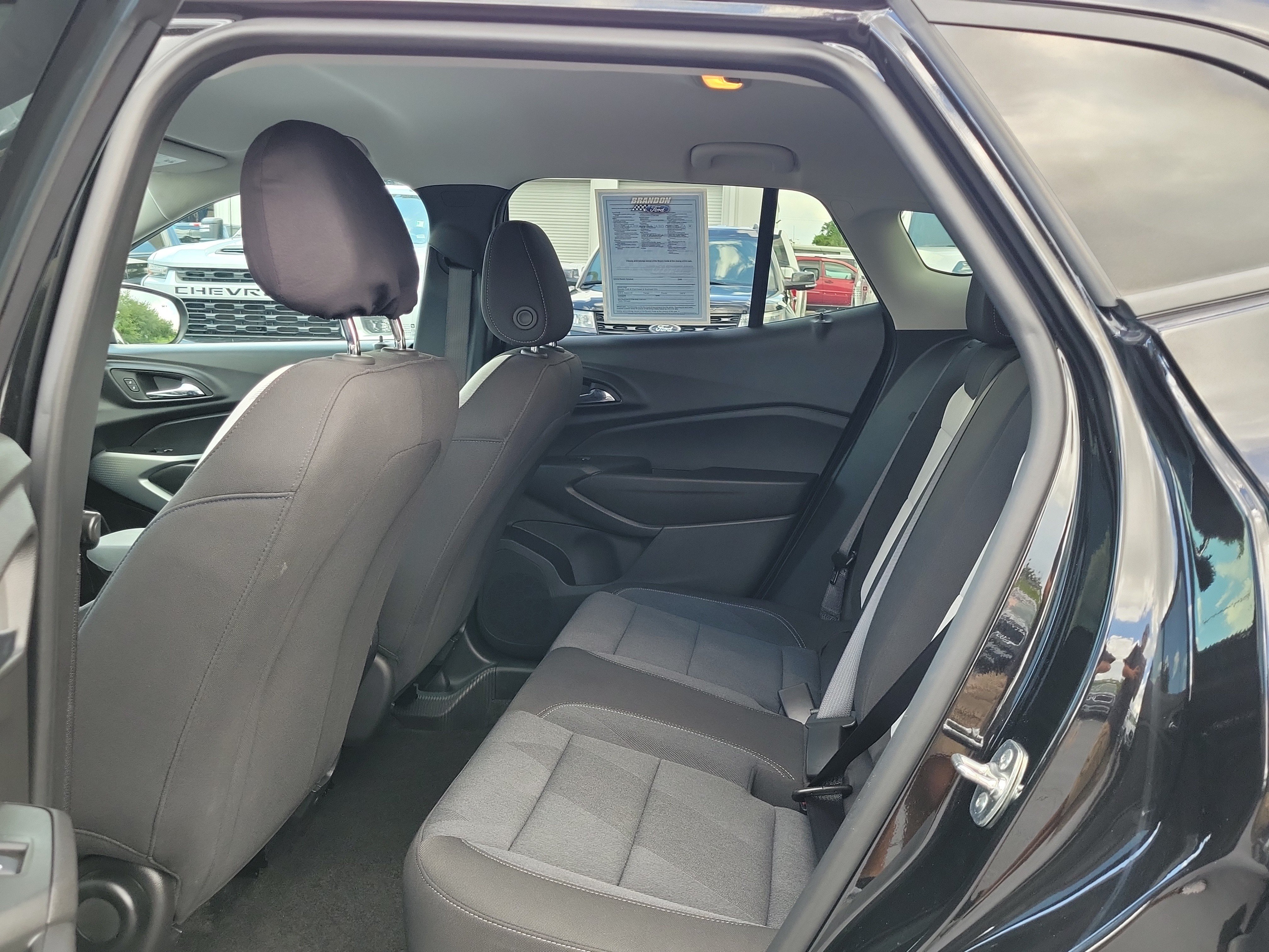 Used 2025 Chevrolet Trax LS w/ LS Convenience Package FWD image 12