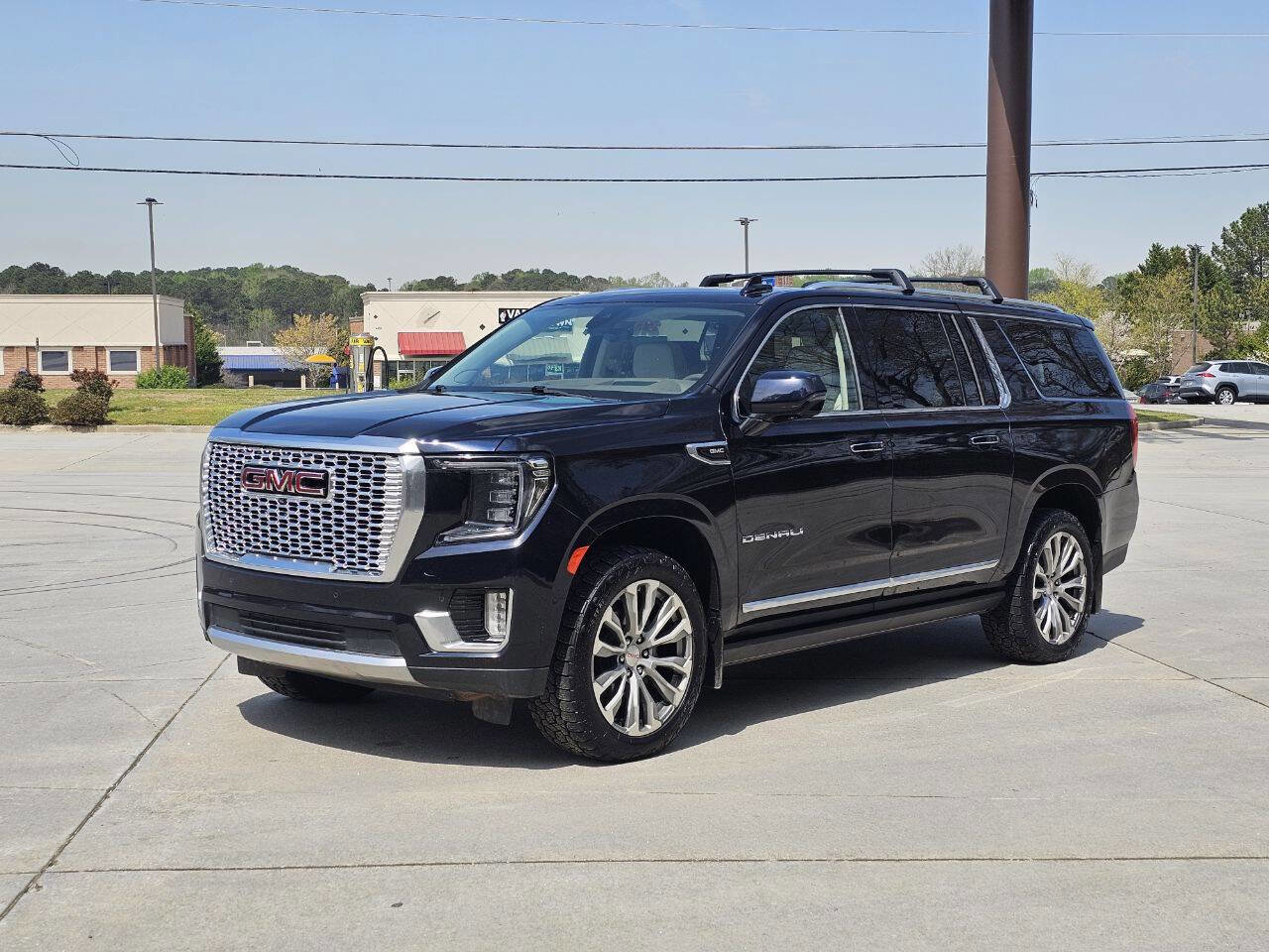 Used 2021 GMC Yukon XL Denali w/ Denali Ultimate Package image 1