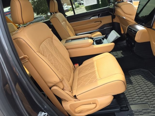 Used 2025 Jeep Grand Wagoneer L Series III w/ Rear Seat Video Group 1 AWD/4WD image 56