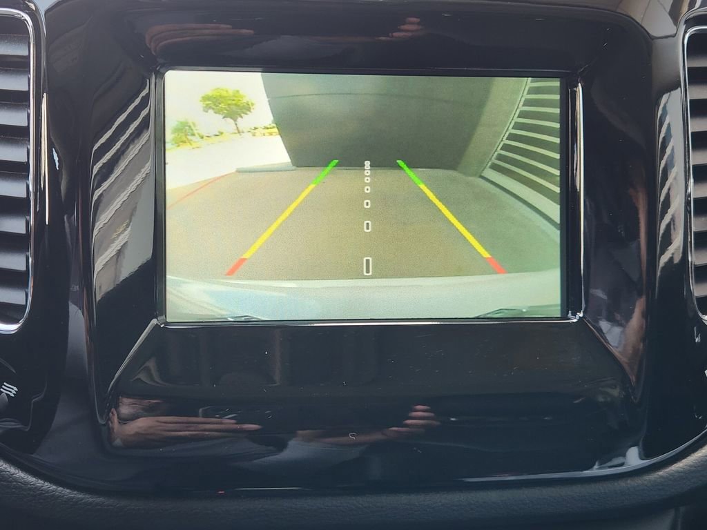 Used 2019 Jeep Compass Altitude image 17