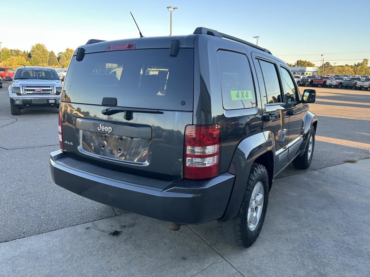 Used 2010 Jeep Liberty Sport w/ North Edition Group AWD/4WD image 5