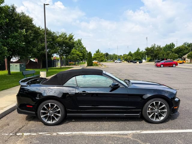 Used 2011 Ford Mustang GT Premium w/ 402A Rapid Spec Order Code RWD image 14