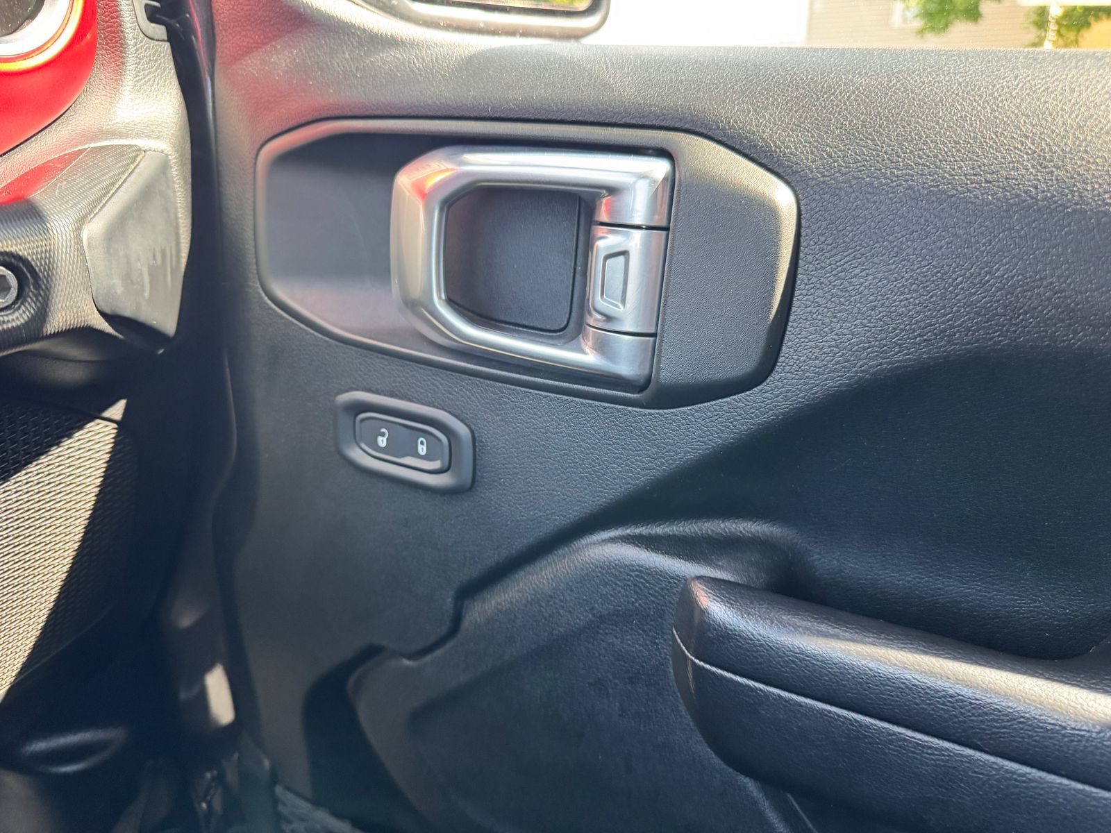 Used 2021 Jeep Wrangler Rubicon AWD/4WD image 23