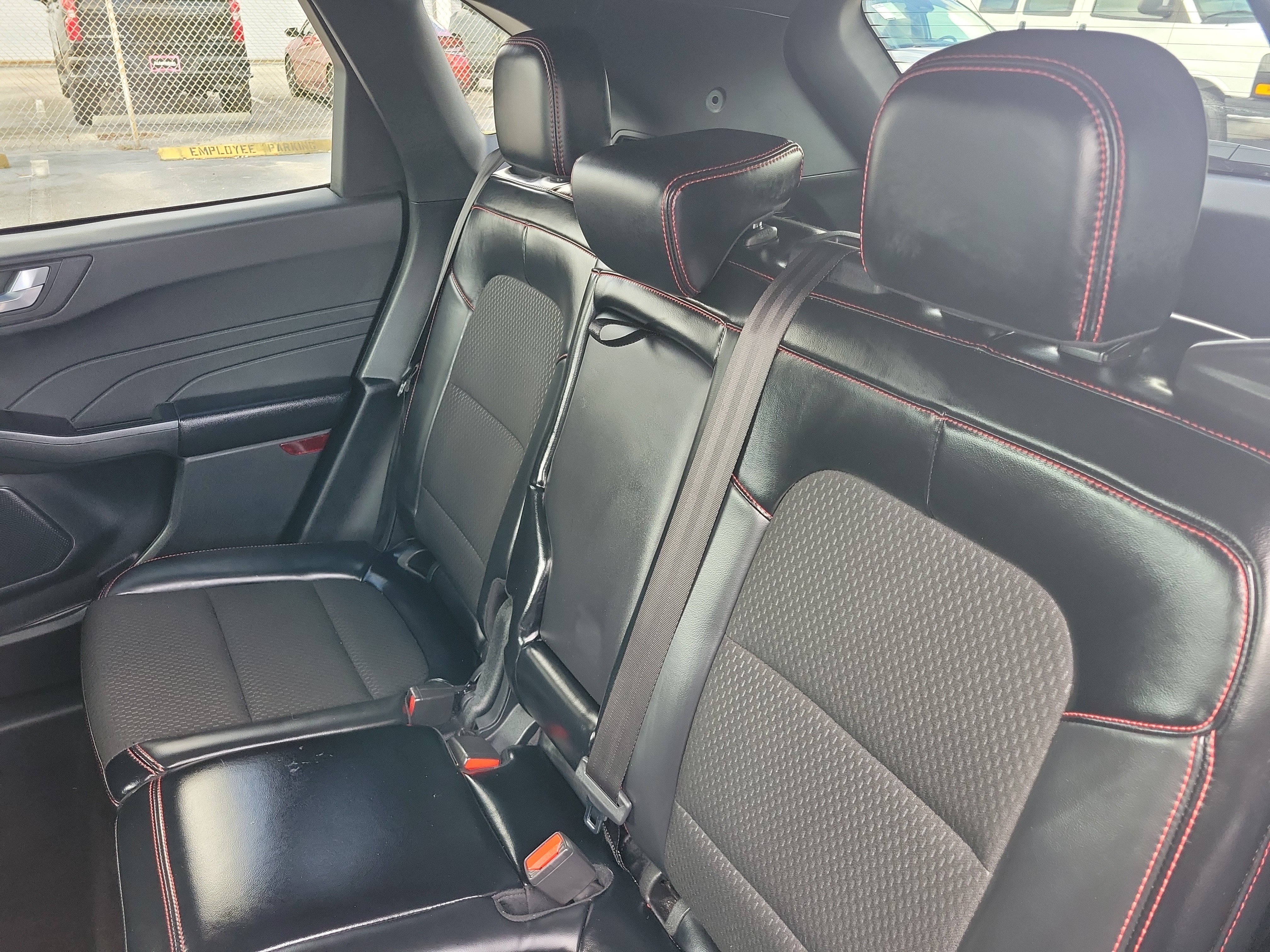Used 2025 Ford Escape ST-Line FWD image 10
