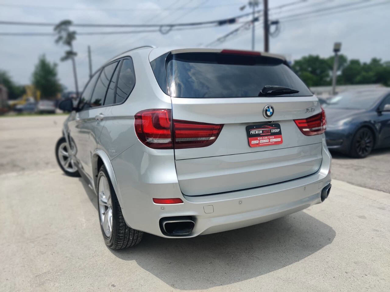 Used 2015 BMW X5 xDrive35i w/ M Sport AWD/4WD image 2