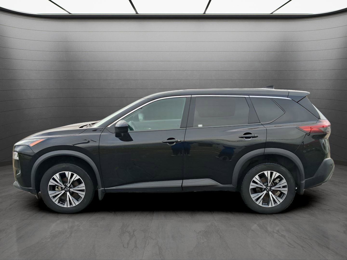 Used 2023 Nissan Rogue SV image 6