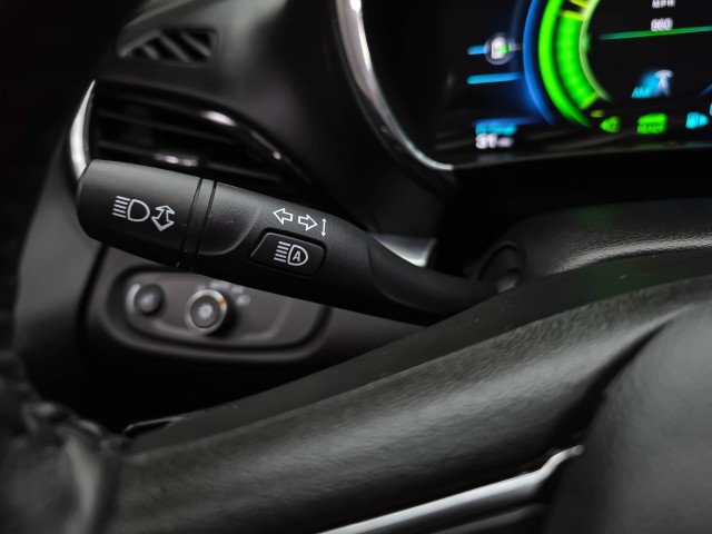 Used 2018 Chevrolet Volt Premier w/ Driver Confidence Package FWD image 20