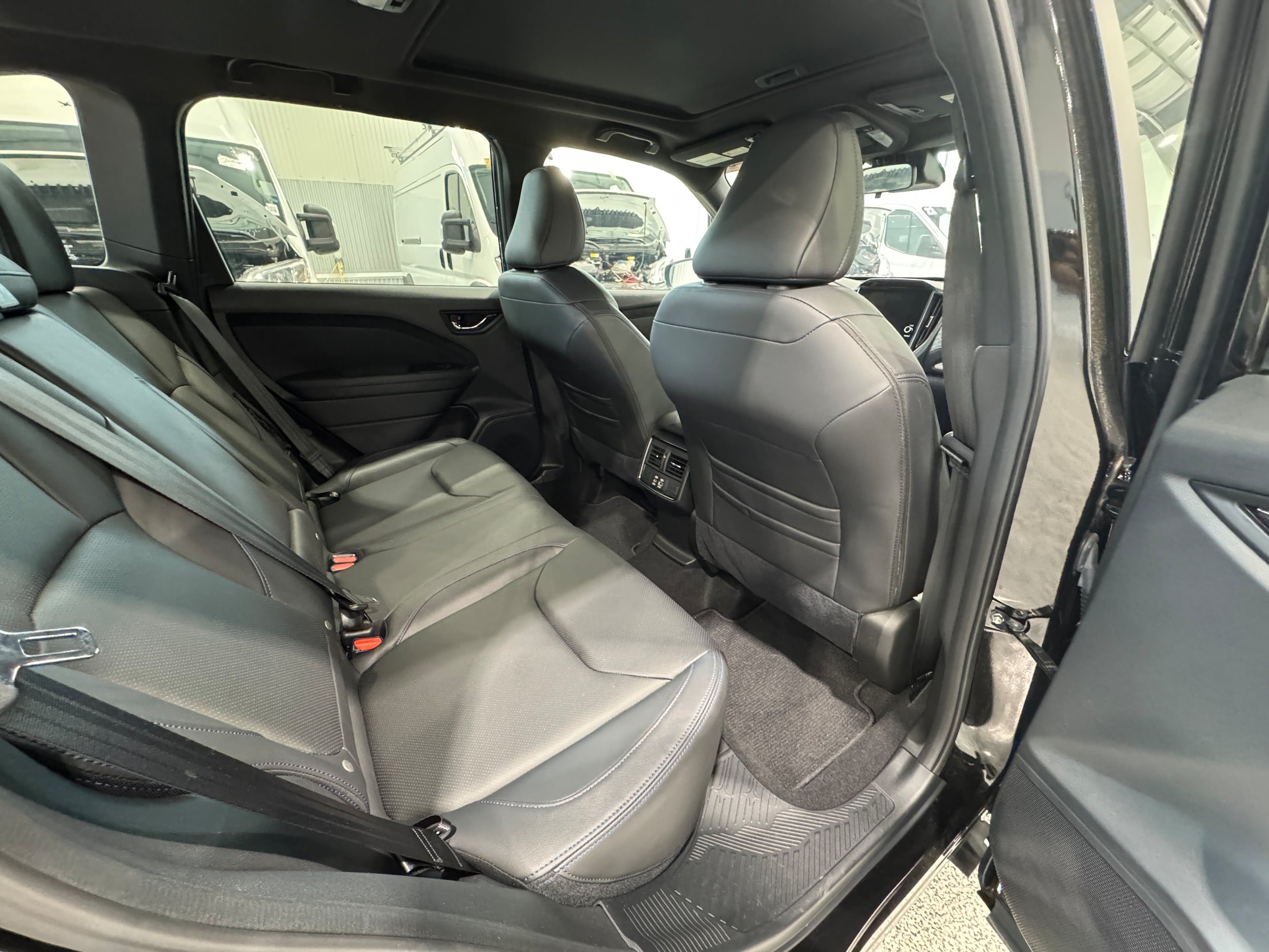 Used 2025 Subaru Forester Limited AWD/4WD image 11