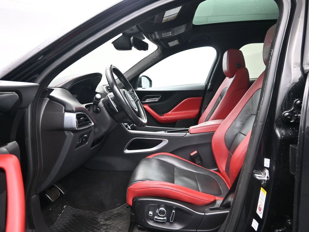 Used 2020 Jaguar F-PACE S image 20