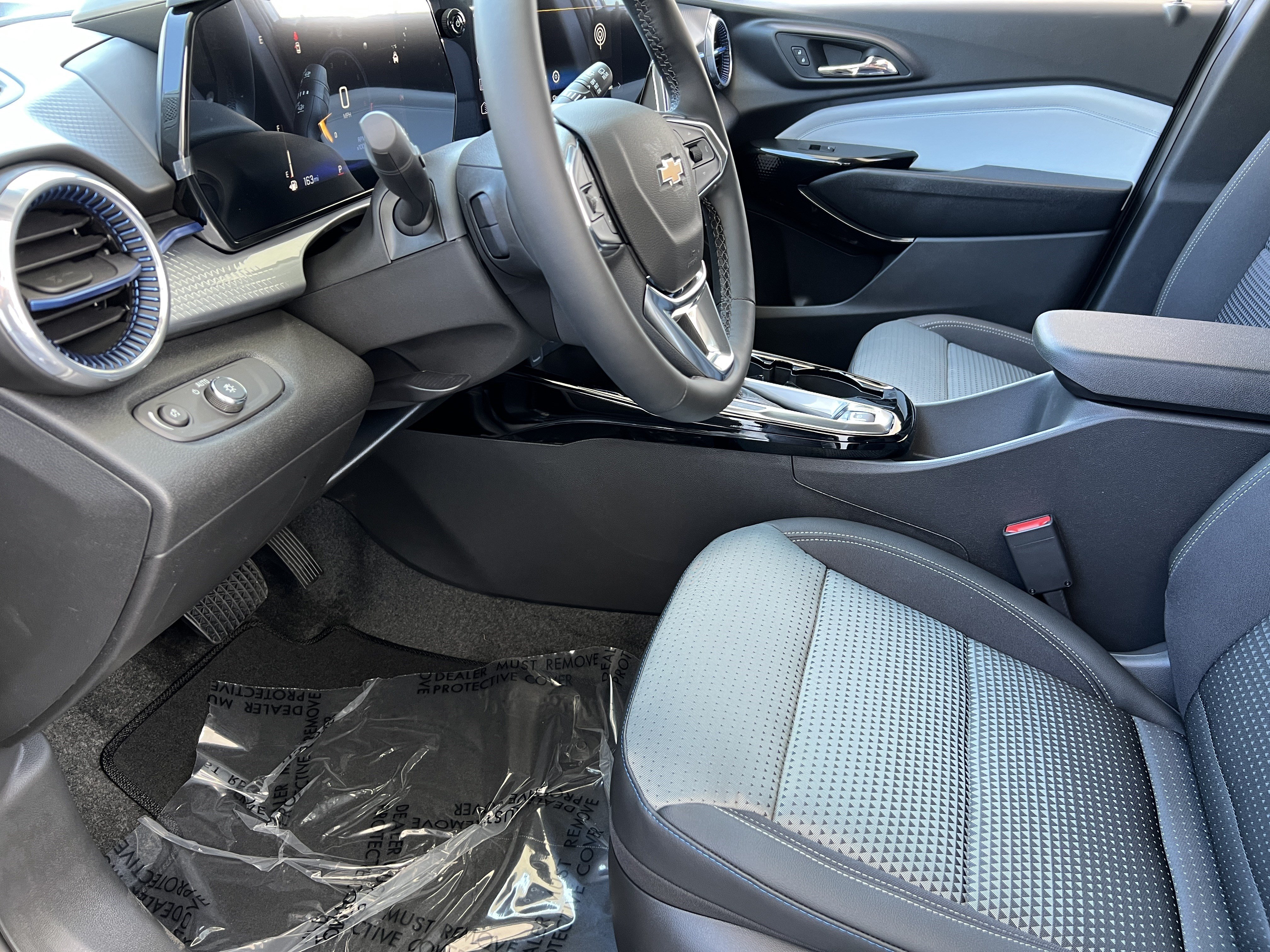New 2026 Chevrolet Trax LT w/ Driver Confidence Package FWD image 13