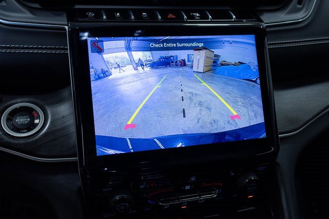 Used 2022 Jeep Grand Cherokee L Limited image 16