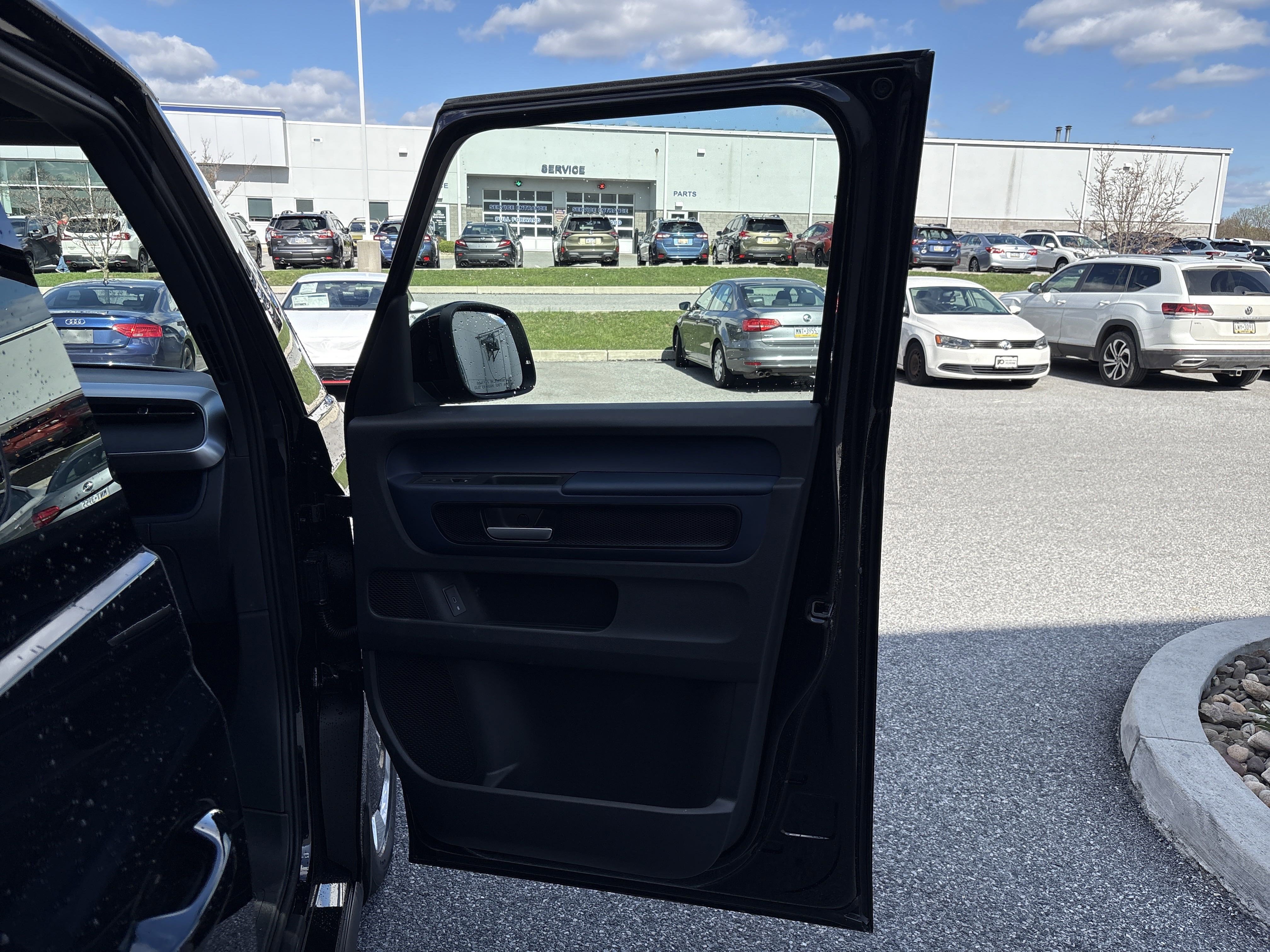 New 2025 Volkswagen ID. Buzz Pro S image 8