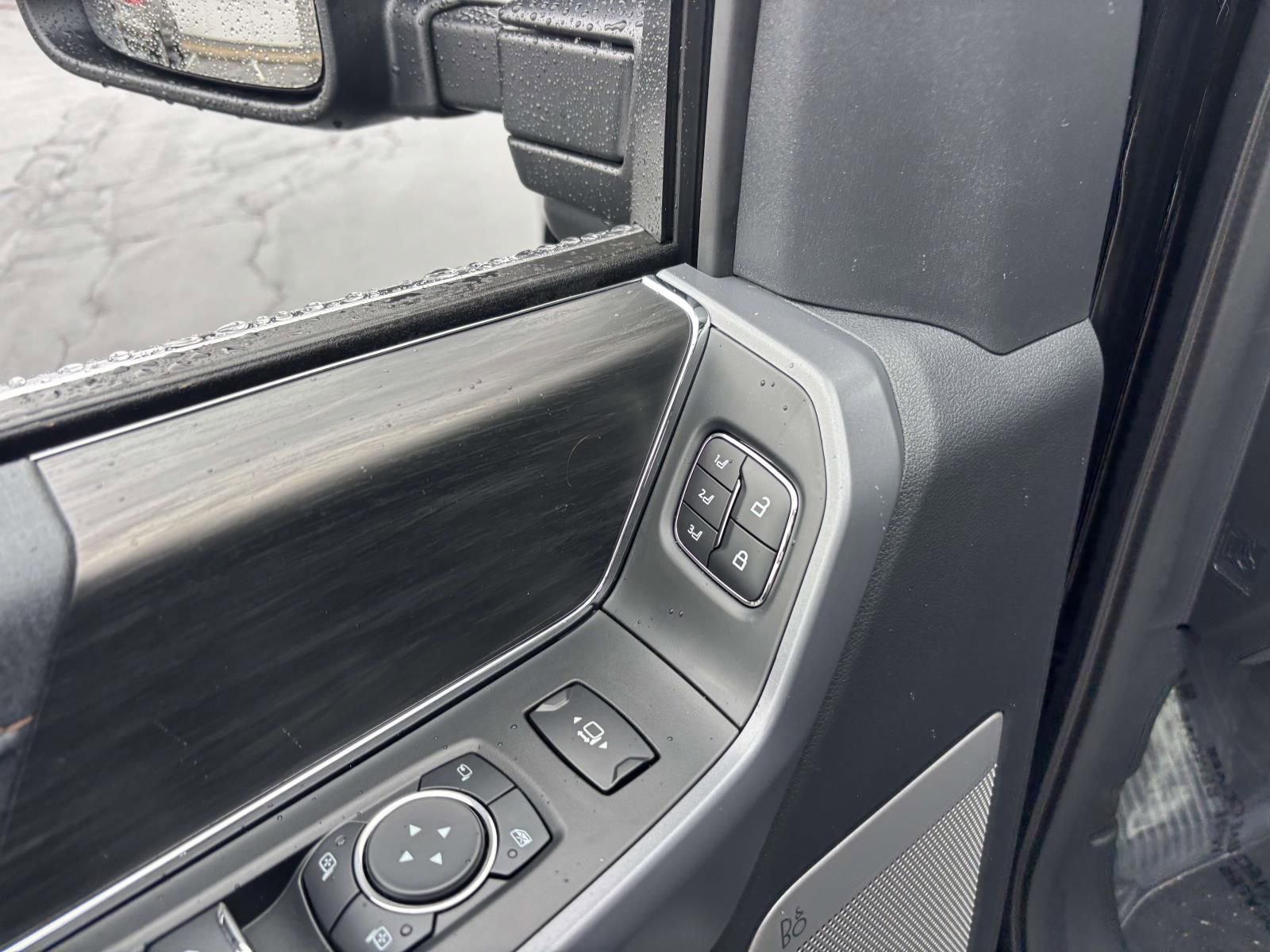 New 2025 Ford F150 Lariat w/ Equipment Group 502A High image 12