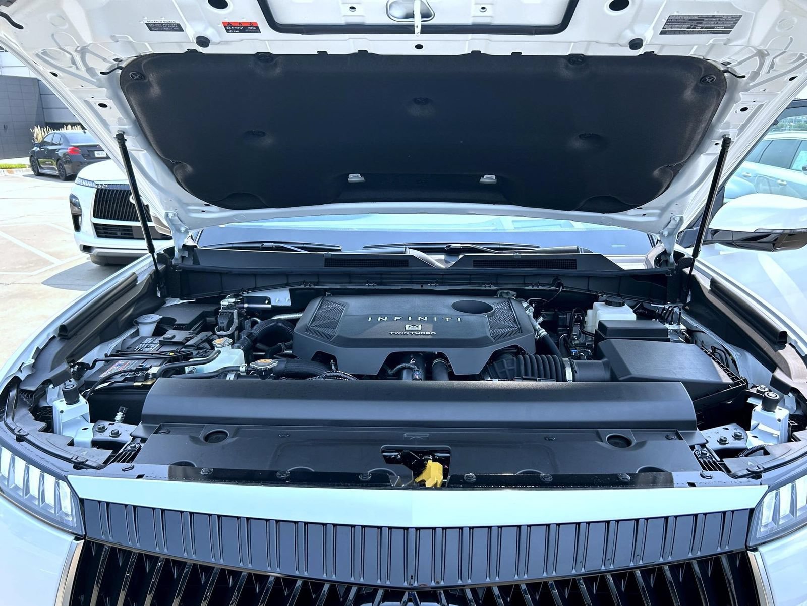 New 2027 INFINITI QX80 Luxe w/ Cargo Package AWD/4WD image 26