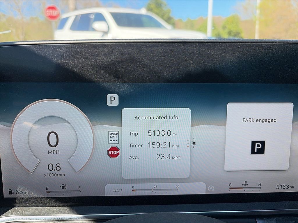 Used 2025 Genesis G90 3.5T image 10