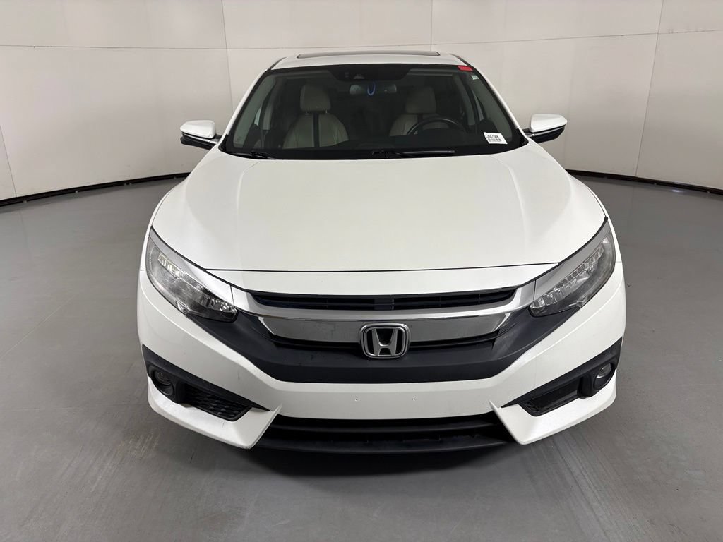 Used 2017 Honda Civic Touring image 3