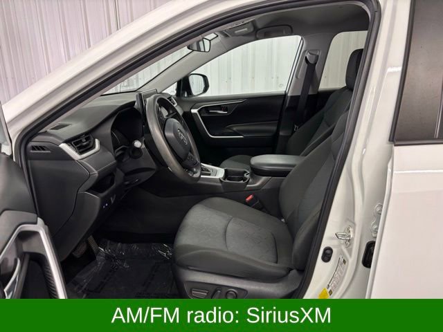 Used 2021 Toyota RAV4 XLE image 2