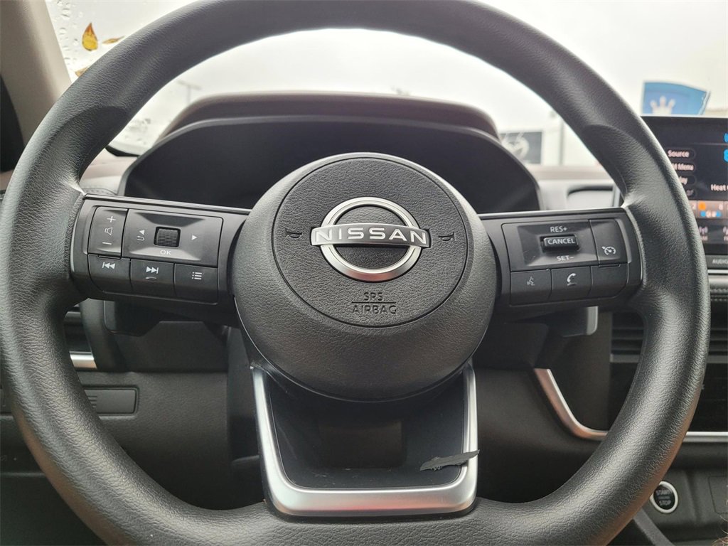Used 2023 Nissan Rogue S image 25