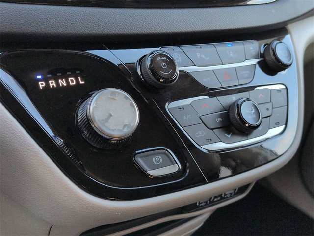 Used 2024 Chrysler Pacifica Touring-L image 22