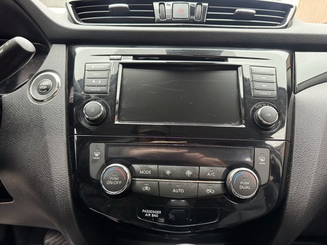 Used 2022 Nissan Rogue Sport SL image 15