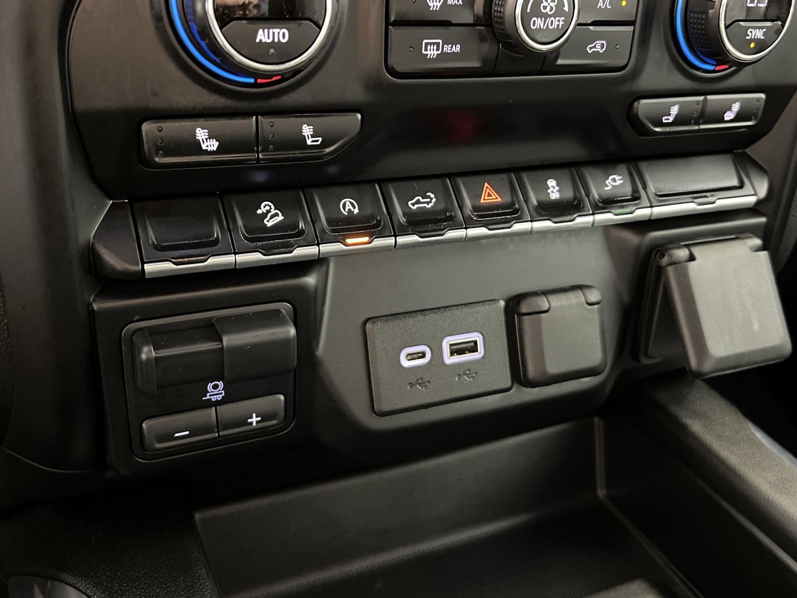 Used 2020 Chevrolet Silverado 1500 RST w/ All-Star Edition image 32