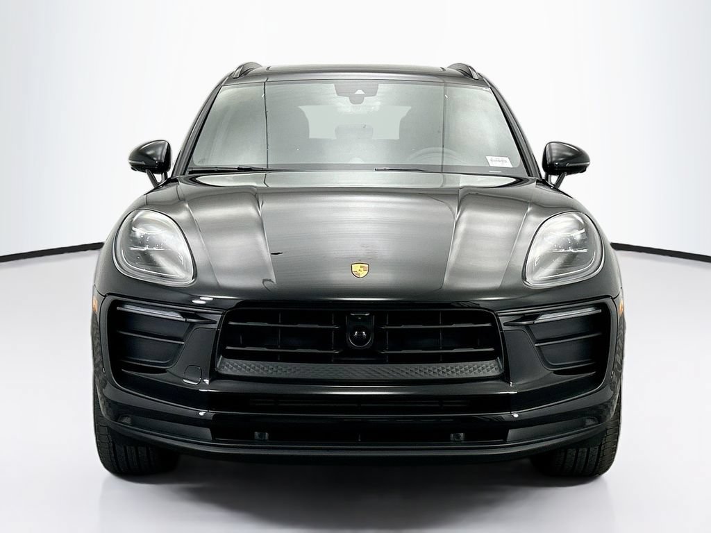 Used 2026 Porsche Macan AWD/4WD image 10