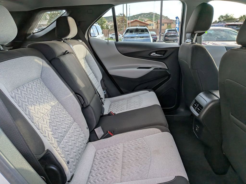 Used 2022 Chevrolet Equinox LS image 29