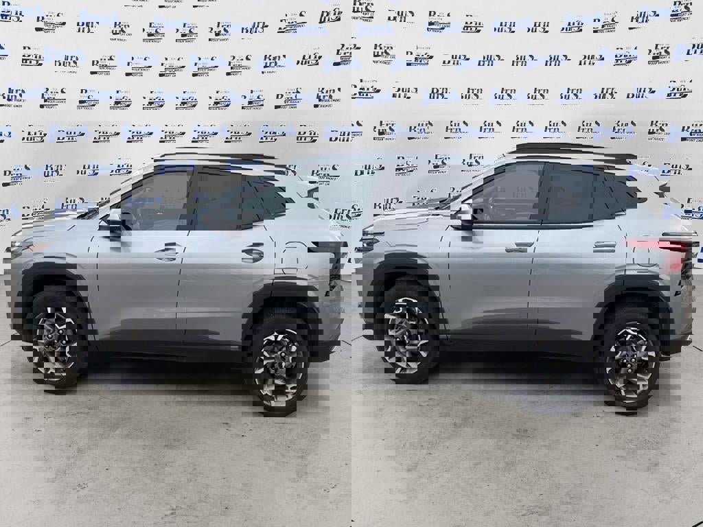 Used 2025 Chevrolet Trax LT w/ LT Convenience Package FWD image 4