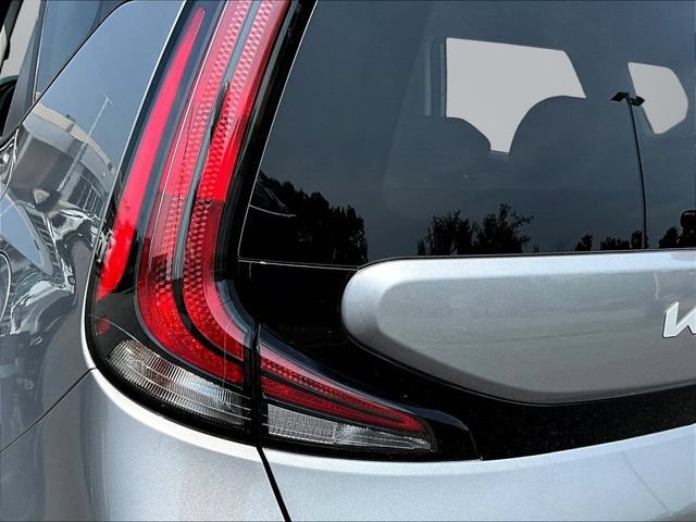 Certified 2025 Kia Soul LX w/ LX Technology Package FWD image 26