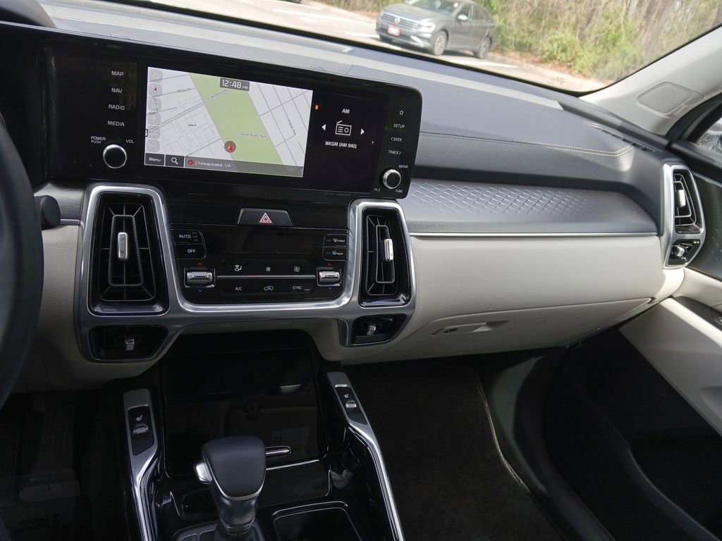 Used 2023 Kia Sorento SX image 25