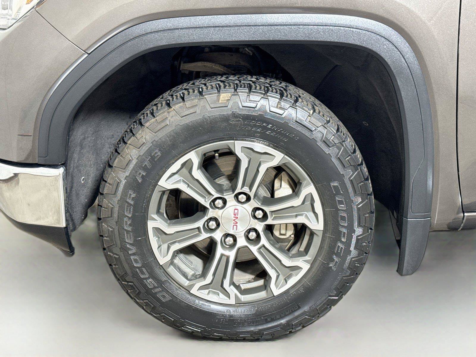 Used 2020 GMC Sierra 1500 SLE w/ SLE Value Package AWD/4WD image 29