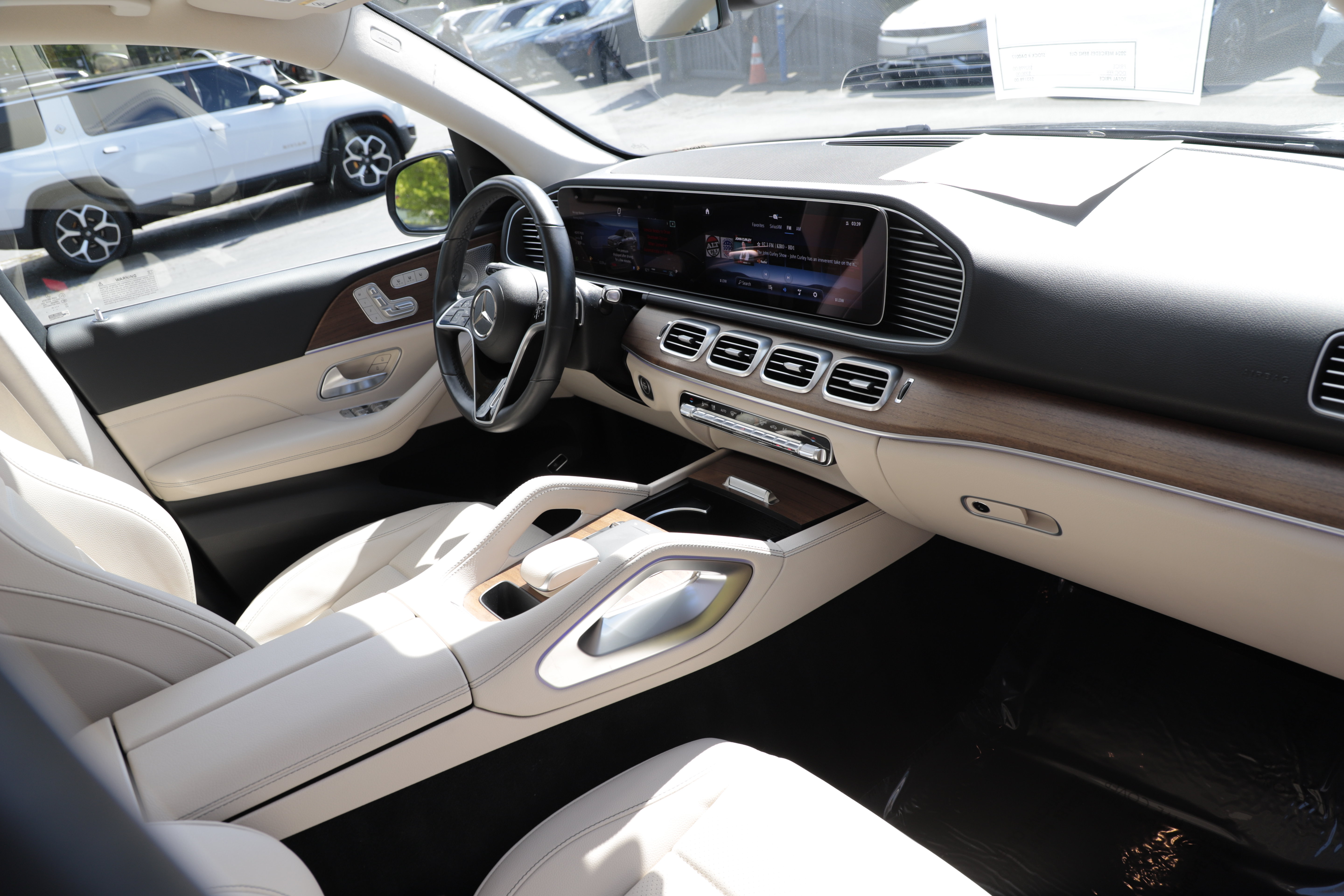 Used 2024 Mercedes-Benz GLE 350 4MATIC image 13