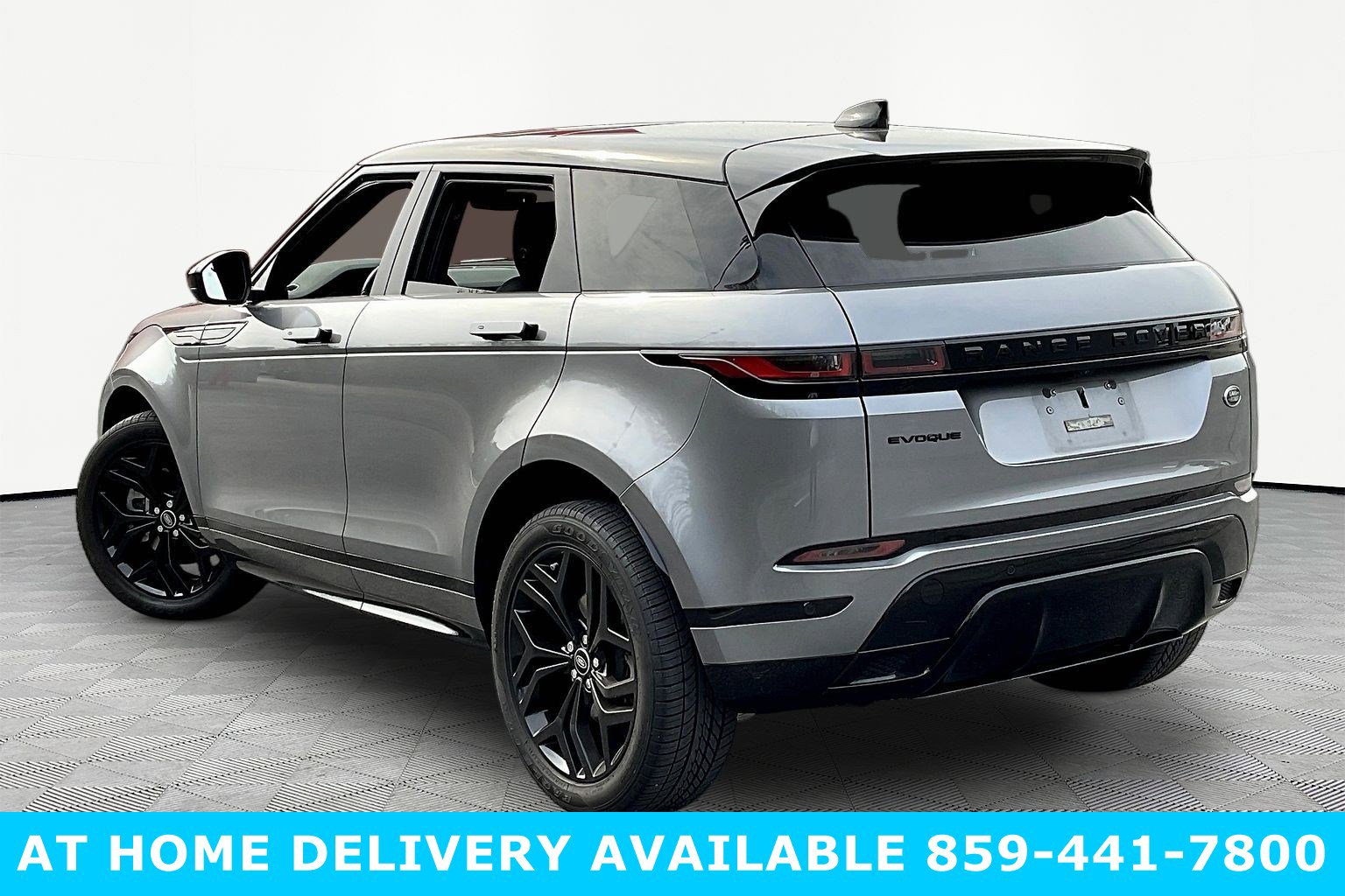 Used 2023 Land Rover Range Rover Evoque R-Dynamic S image 4