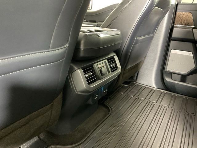 Used 2021 Ford F150 Lariat w/ Equipment Group 502A High image 17