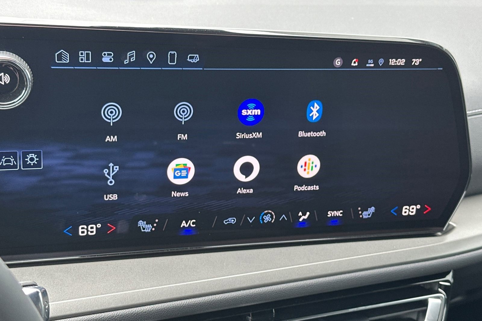 New 2025 Chevrolet Traverse LT w/ Enhanced Driving Package image 22