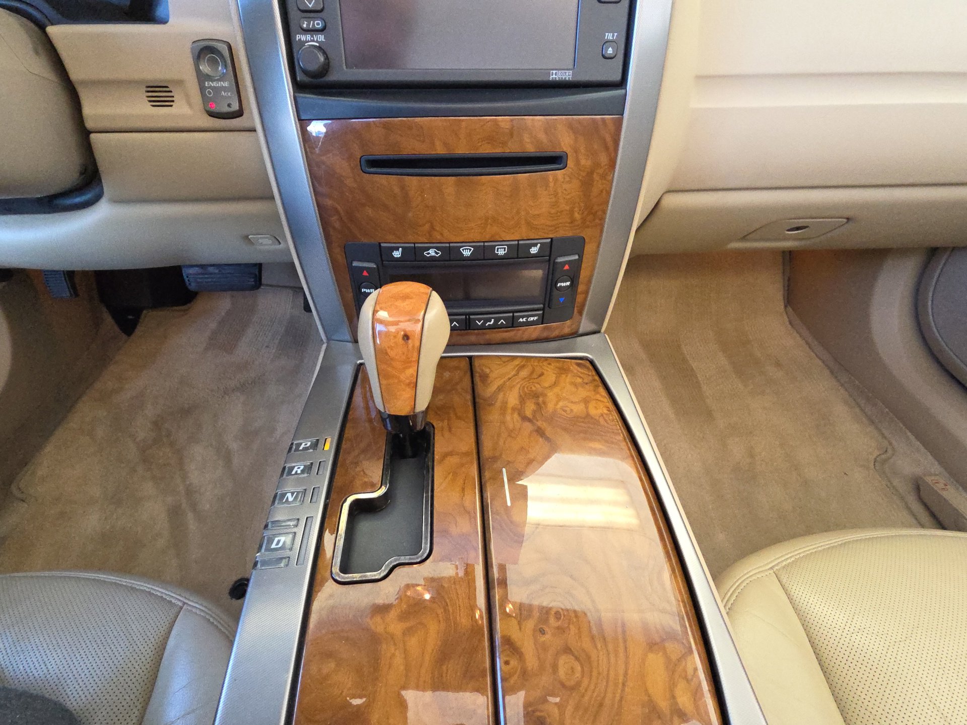 Used 2008 Cadillac XLR image 17