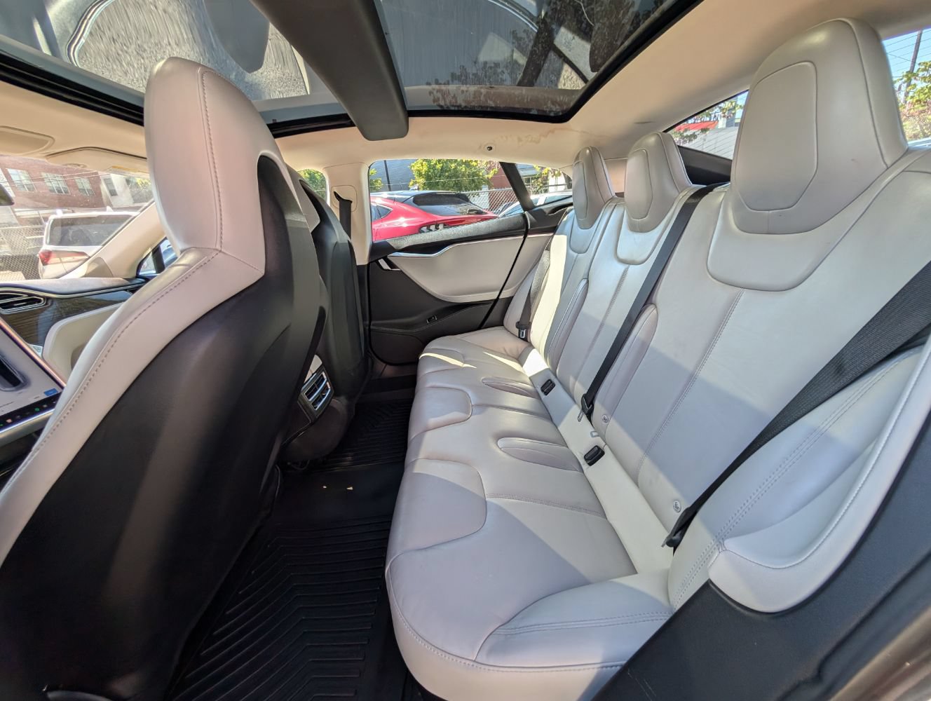 Used 2015 Tesla Model S 60 RWD image 17