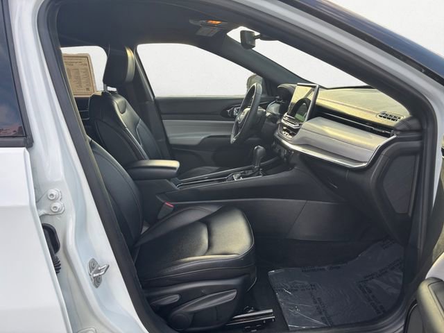 Used 2024 Jeep Compass Limited image 15