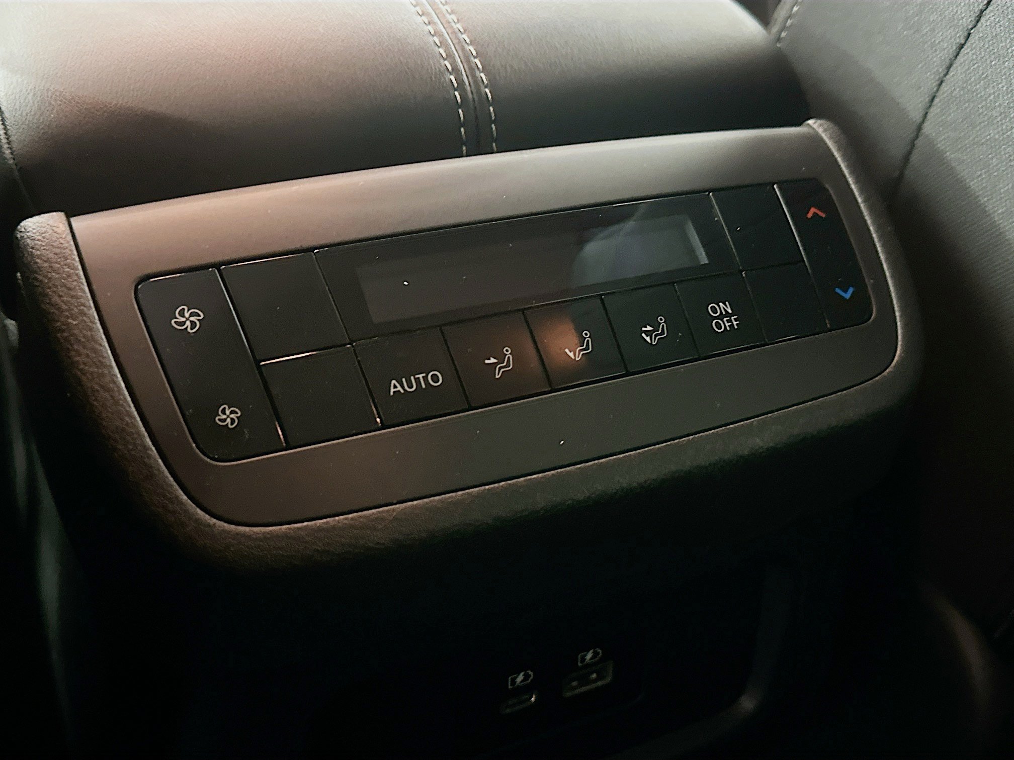 Used 2023 Nissan Pathfinder SV AWD/4WD image 27