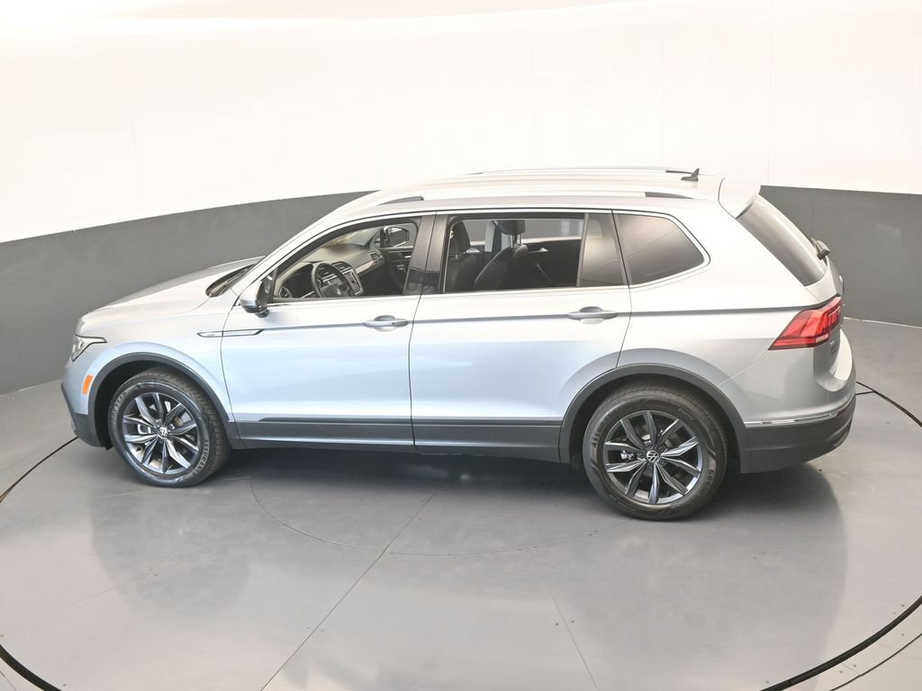 Used 2023 Volkswagen Tiguan SE image 49