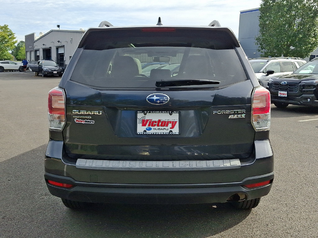 Used 2017 Subaru Forester 2.5i Premium AWD/4WD image 5