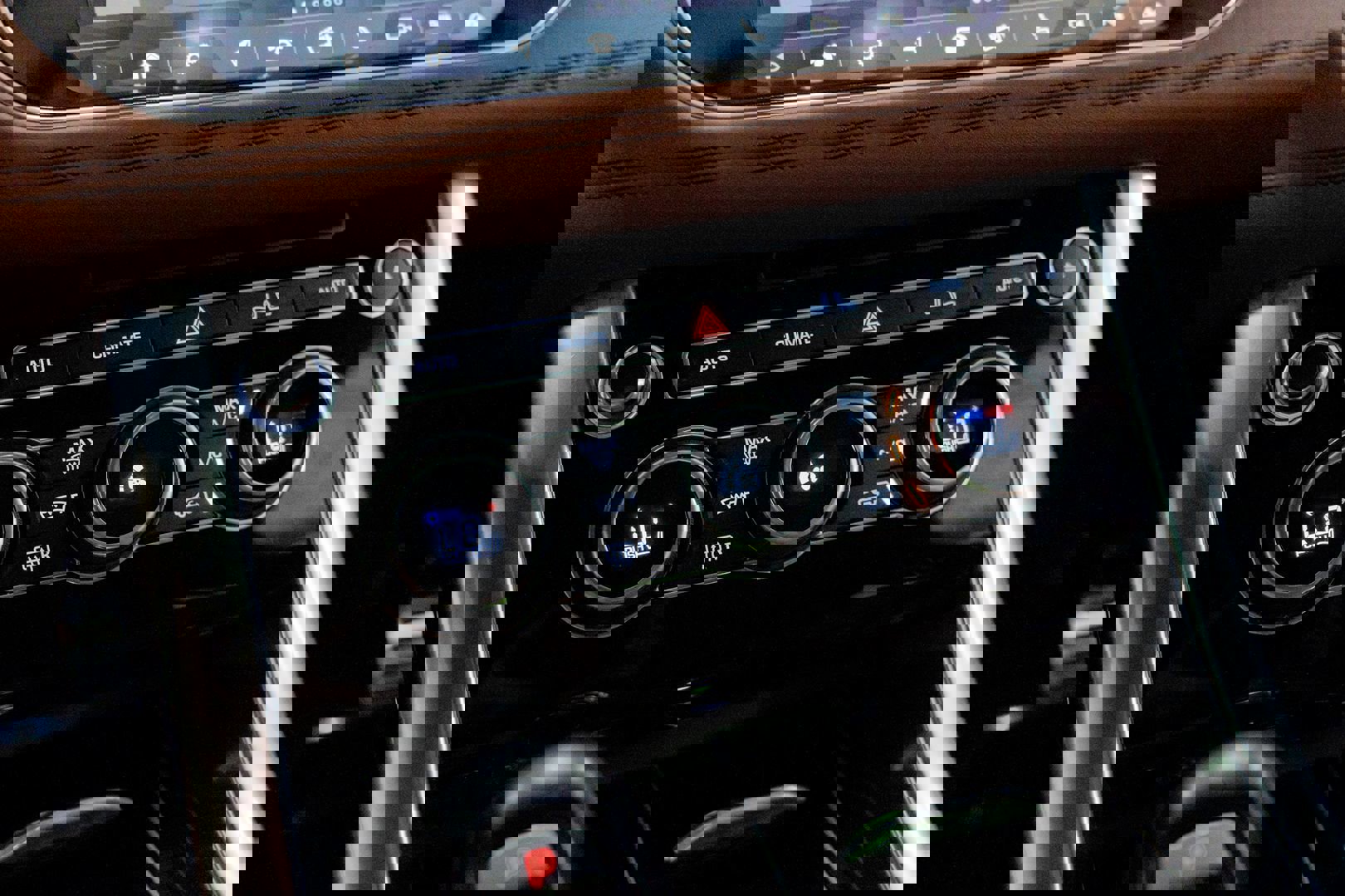 Used 2017 Land Rover Range Rover Sport Autobiography image 35