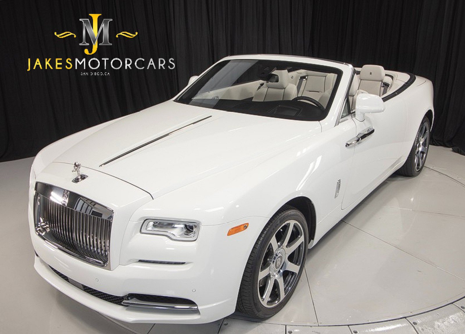 Used 2017 Rolls-Royce Dawn image 18