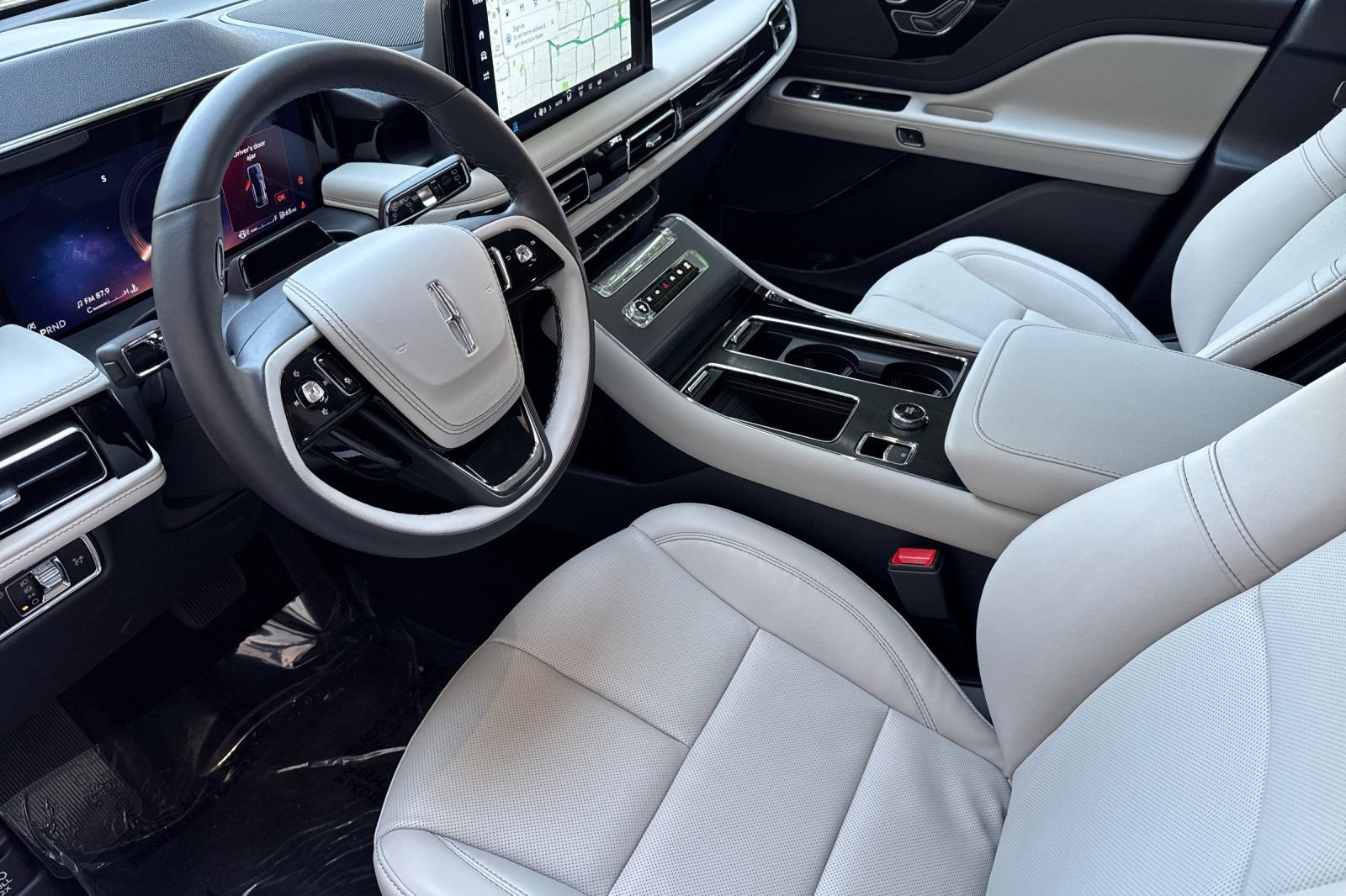 New 2026 Lincoln Aviator AWD image 7