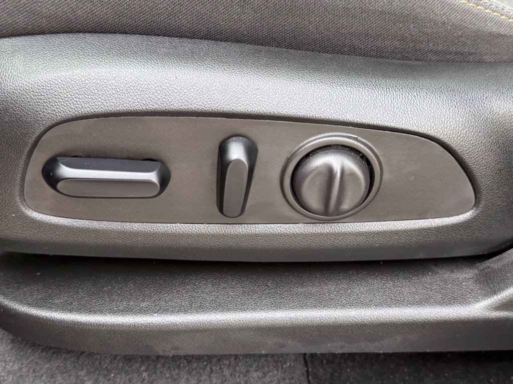 Used 2023 Chevrolet Equinox LT FWD image 14
