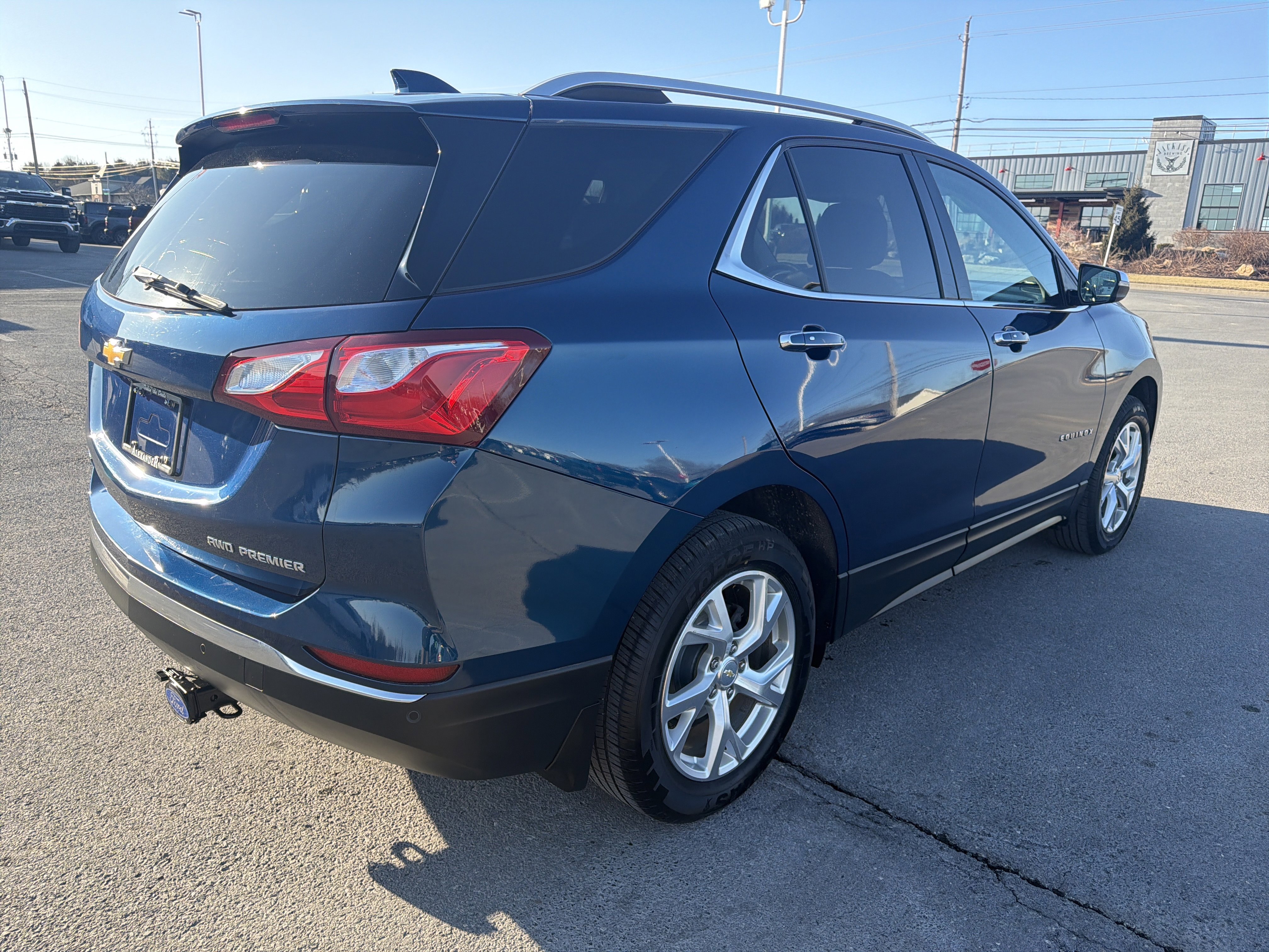 Used 2019 Chevrolet Equinox Premier image 3