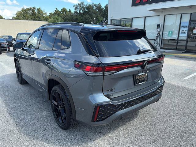 New 2025 Volkswagen Tiguan SE R-Line image 4